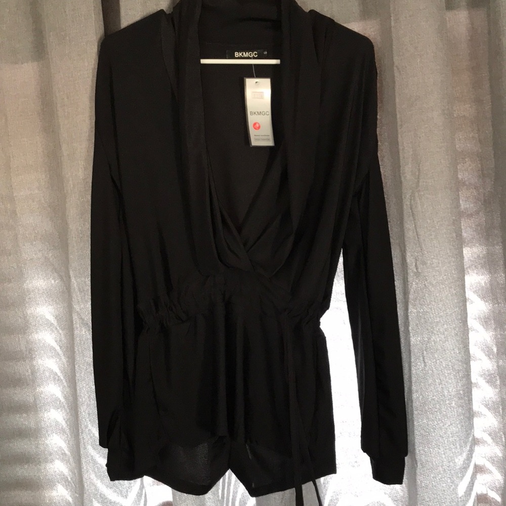 NWT Women’s Long Sleeve Romper Size Small